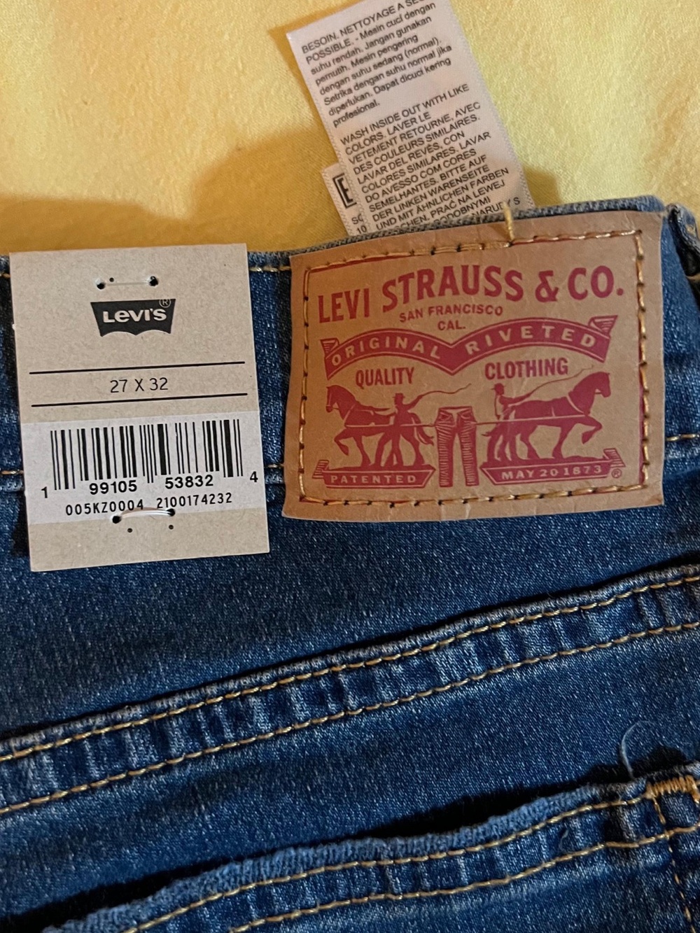 Levi’s Seamed Wide-Leg Women's Jeans - Picture 2 of 2